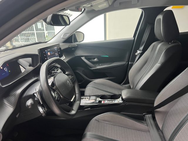 PEUGEOT 2008 usata, con Sensore di luce