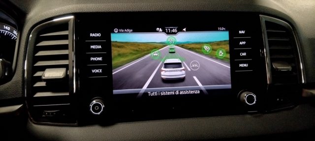 SKODA Karoq usata, con Adaptive Cruise Control