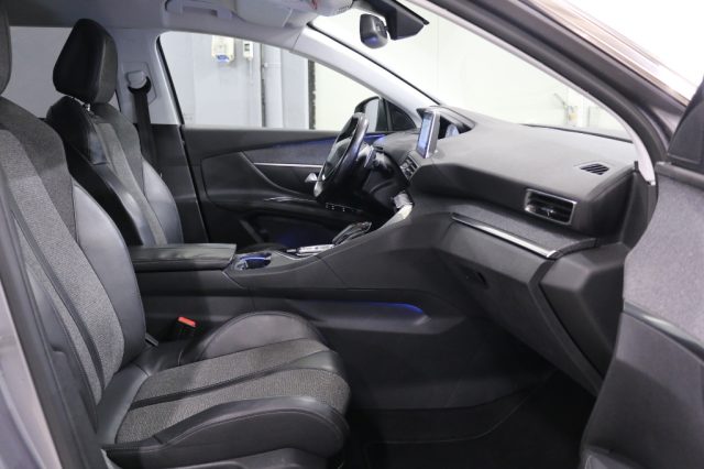 PEUGEOT 5008 usata, con Bluetooth