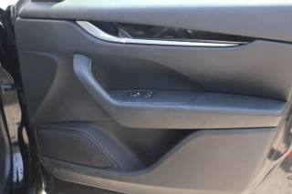 MASERATI Levante usata, con Fendinebbia