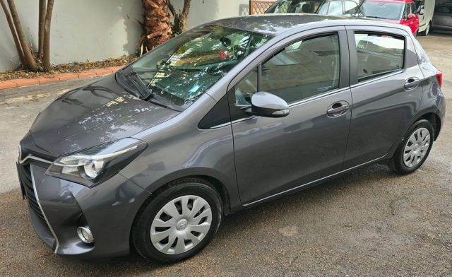 TOYOTA Yaris usata, con Alzacristalli elettrici