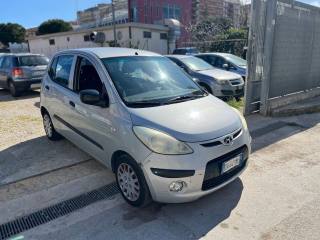 HYUNDAI i10 usata, con Airbag laterali