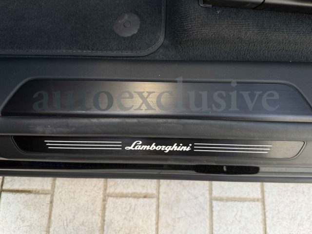 LAMBORGHINI Urus usata 17