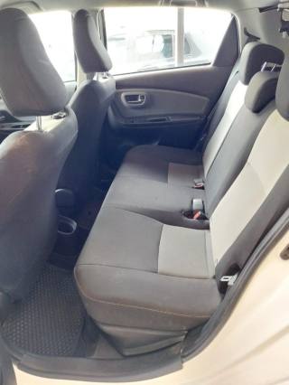 TOYOTA Yaris usata 15