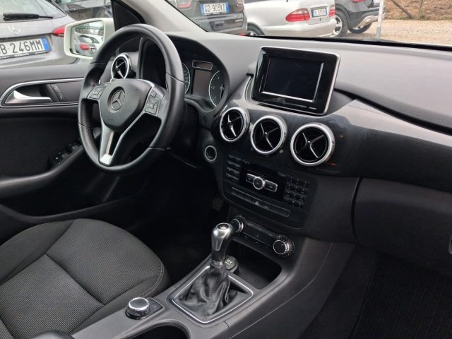 MERCEDES-BENZ B 180 usata, con Cerchi in lega