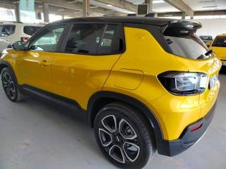 JEEP Avenger usata, con Autoradio digitale