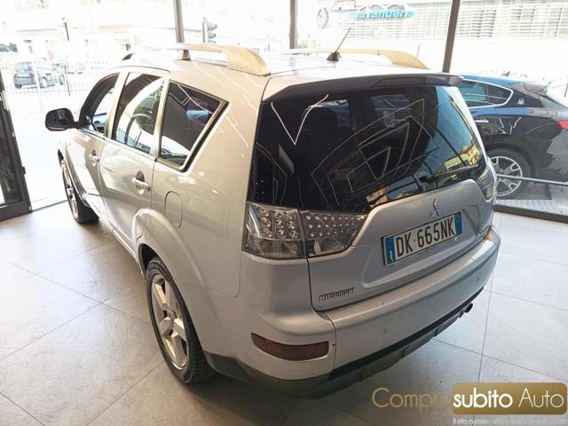 MITSUBISHI Outlander usata 33