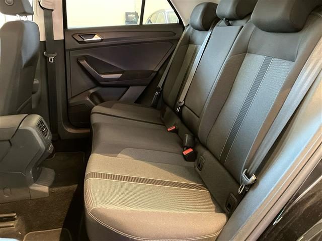 VOLKSWAGEN T-Roc usata, con USB