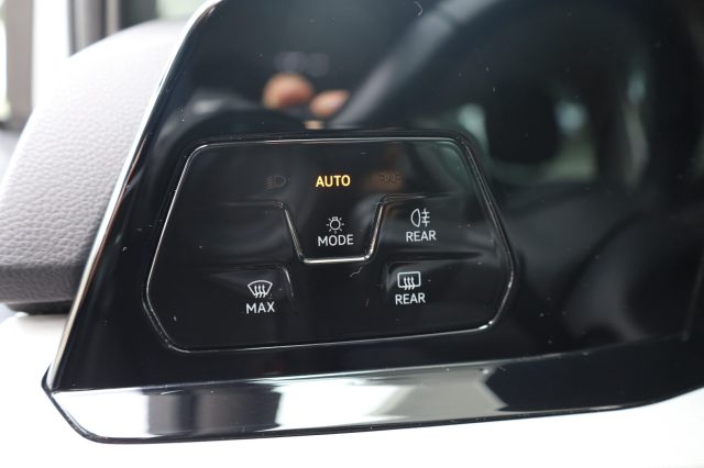 VOLKSWAGEN Golf usata 81