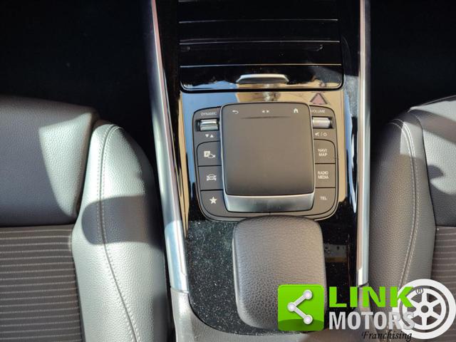 MERCEDES-BENZ GLA 200 usata 32