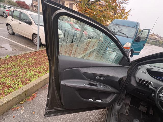 PEUGEOT 3008 usata, con Climatizzatore
