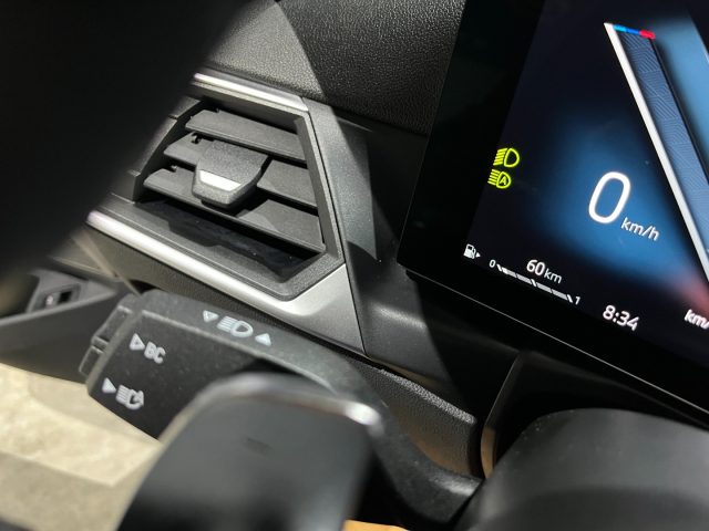 BMW 320 usata, con Touch screen