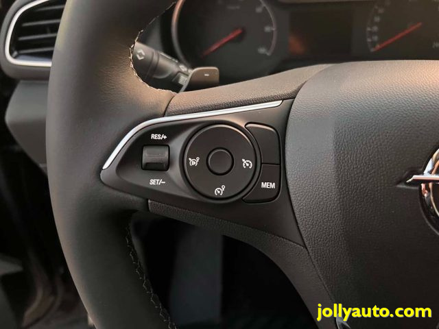 OPEL Grandland X usata, con Autoradio digitale