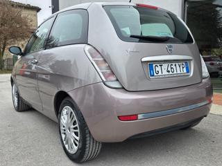 LANCIA Ypsilon usata, con Autoradio