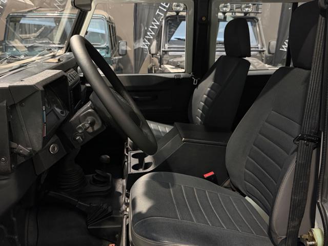 LAND ROVER Defender usata, con Servosterzo