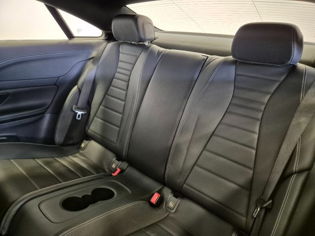 MERCEDES-BENZ E 220 usata, con Interni in pelle