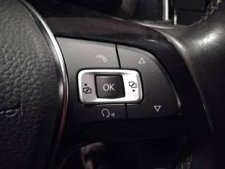 VOLKSWAGEN up! usata, con Sensori di parcheggio posteriori