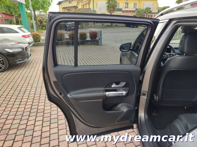 MERCEDES-BENZ EQB usata 24