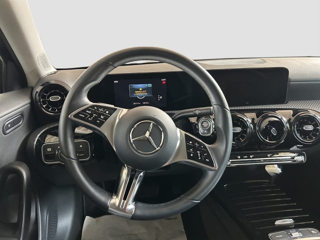 MERCEDES-BENZ A 180 usata 9