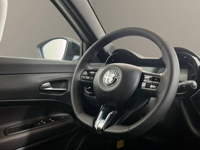 ALFA ROMEO Junior usata, con Portellone posteriore elettrico