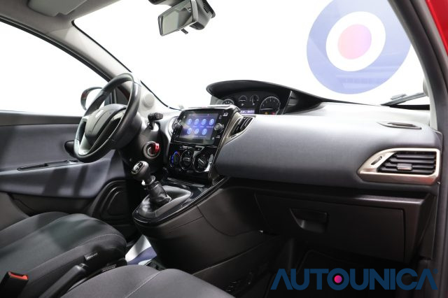 LANCIA Ypsilon usata 38