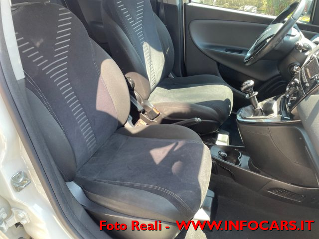 LANCIA Ypsilon usata, con Autoradio