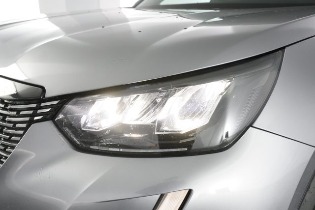 PEUGEOT 2008 usata 13
