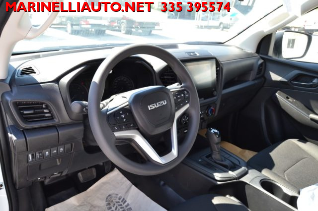ISUZU D-Max usata, con Touch screen