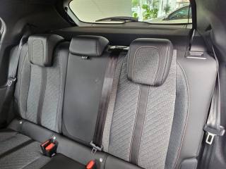 PEUGEOT 2008 usata, con Volante multifunzione