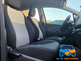 TOYOTA Yaris usata, con USB