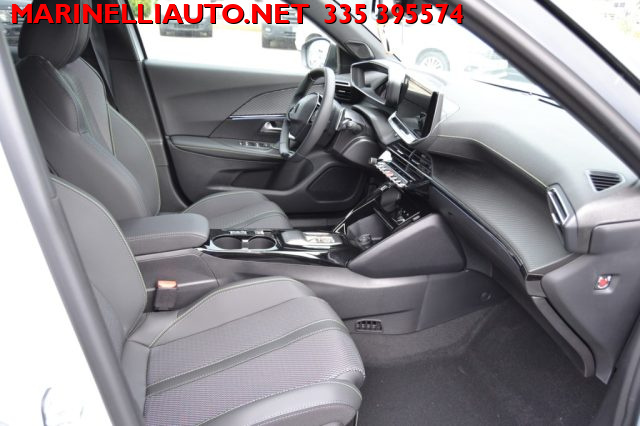 PEUGEOT 2008 usata, con Sensore di pioggia