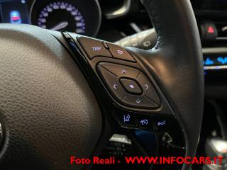 TOYOTA C-HR usata, con USB