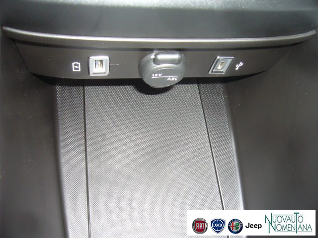 JEEP Avenger usata, con Autoradio digitale