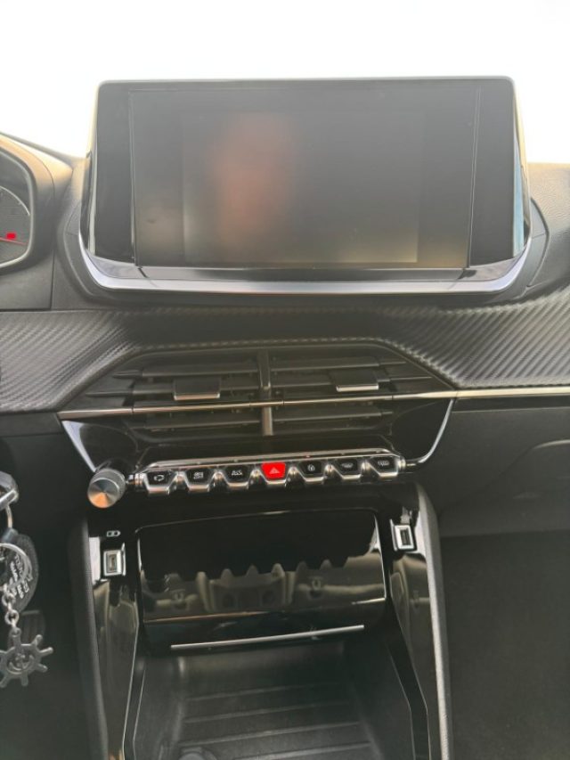 PEUGEOT 2008 usata, con Cruise Control