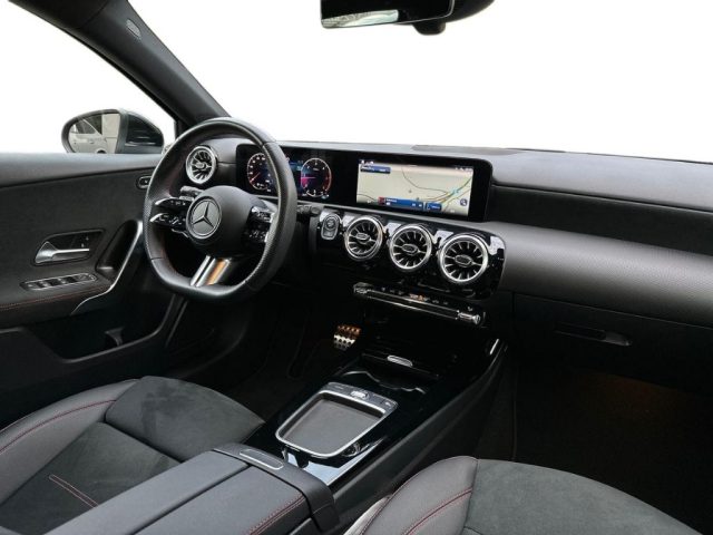 MERCEDES-BENZ A 180 usata, con Interni in pelle