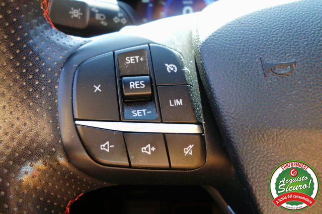 FORD Kuga usata, con Bracciolo