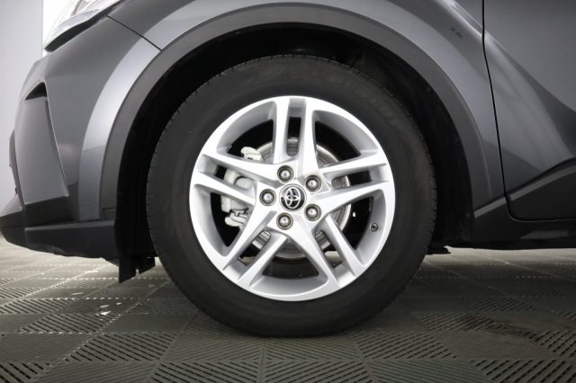TOYOTA C-HR usata 8
