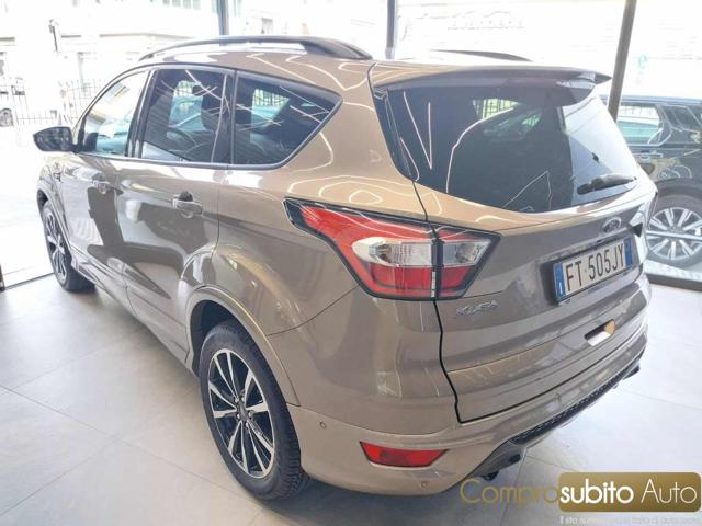 FORD Kuga usata, con Autoradio