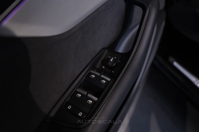 AUDI Q8 usata, con Alzacristalli elettrici