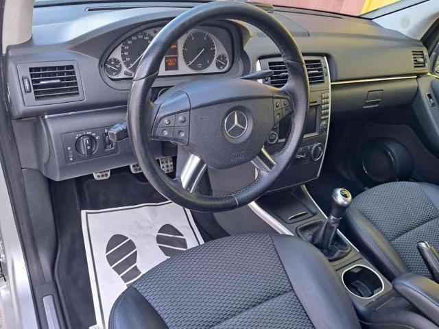 MERCEDES-BENZ B 180 usata, con Fendinebbia