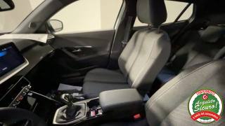PEUGEOT 2008 usata, con Controllo automatico clima