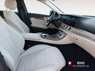 MERCEDES-BENZ E 220 usata, con Specchietti laterali elettrici