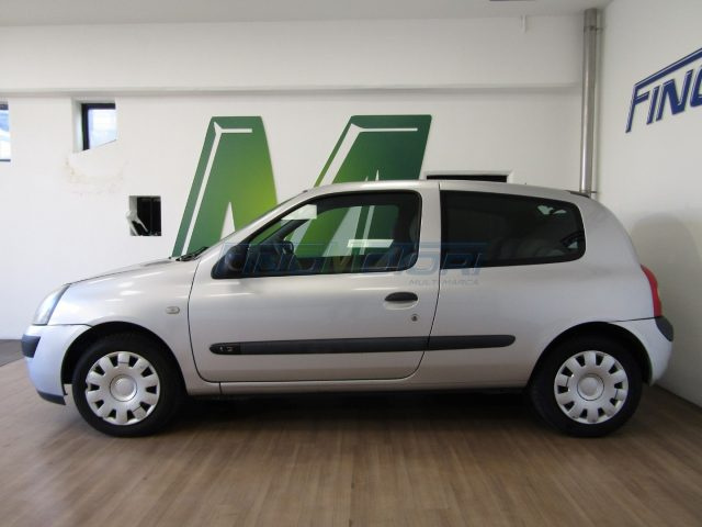 RENAULT Clio usata, con Climatizzatore