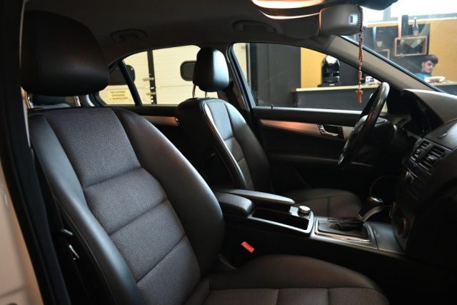 MERCEDES-BENZ C 200 usata 36