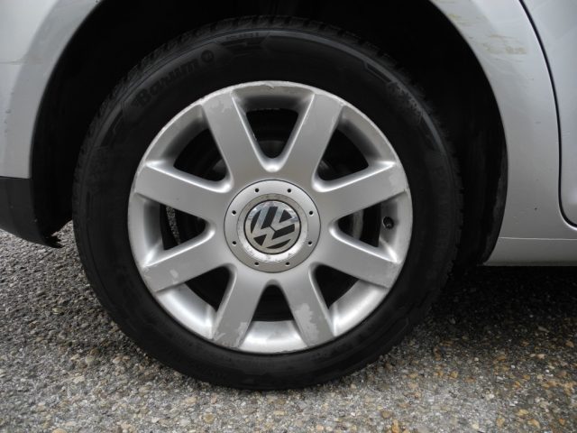 VOLKSWAGEN Touran usata, con Servosterzo