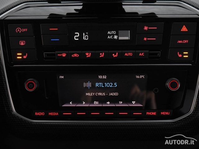 VOLKSWAGEN up! usata, con Chiusura centralizzata