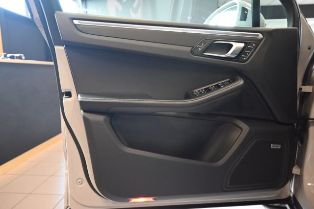 PORSCHE Macan usata 41