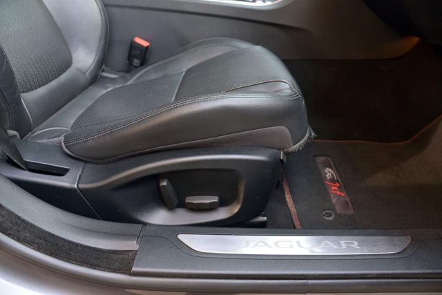 JAGUAR XF usata, con Touch screen