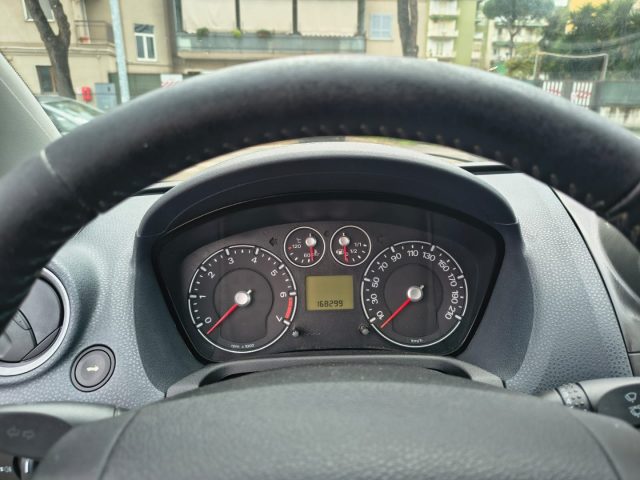 FORD Fiesta usata, con Autoradio