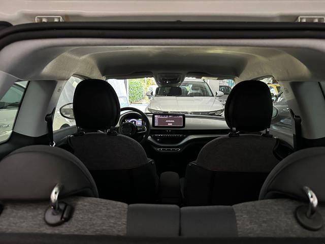 FIAT 500e usata, con USB